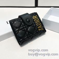 ディオール ブランドコピー 2024年モデル入荷 財布 ミニ財布 三つ折り財布 最安値に挑戦