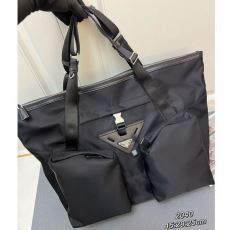 PRADA偽物ブランド 202...