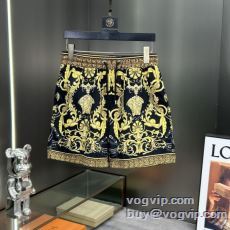 人目を惹くデザイン ヴェルサー...