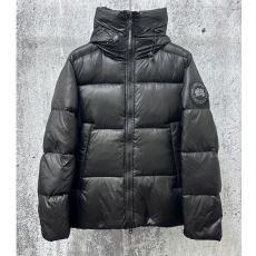 カナダグース偽物ブランド ME...