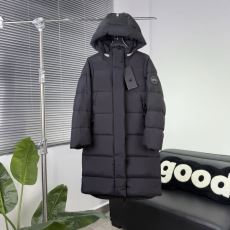 CANADA GOOSEブラン...