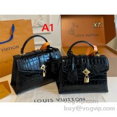 ルイ ヴィトン LOUIS V...