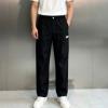 スエットパンツ チノパン ディオール スーパーコピー 2026秋冬季超人気 NZKDIOR074 ムダな装飾を排したデザイン