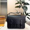 ルイ ヴィトンスーパーコピー 激安 LV200 シックスタイルに活躍 ショルダーバッグ 斜め掛けバッグ メンズバッグ 2026秋冬季超人気