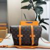 セレブ愛用の超人気商品 ルイ ヴィトンブランドコピー 2026最新入荷 LV206 ショルダーバッグ 斜め掛けバッグ メンズバッグ 2色可選