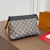 ルイ ヴィトンLOUIS VUITTON LV220 ポーチ セカンドバッグ メンズバッグ スーパーコピー信用できるサイト 2026秋のお出かけに最適