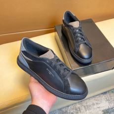 定番のアイテム ジバンシィ 人...