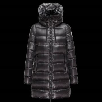 着心地 の良い MONCLER...
