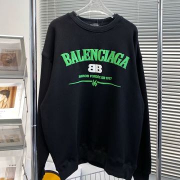 バレンシアガコピー 秋着用 プルオーバー トップス 優美なお出かけスタイル 2022 BALENCIAGAコピー 