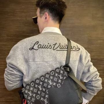 ルイ ヴィトンコピー 2022 LOUIS VUITTONコピー 2色可選 プルオーバーパーカー