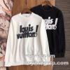 LOUIS VUITTON ルイ ヴィトンコピーブランド 2022激安大特価100%新品 湿性が高く、速乾性に優れているのも特徴です プルオーバーパーカー 2色可選