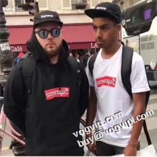 Supreme Comme des Gar ons CDG Box Logo SUPREMEコピー 存在感のある 2022半袖Tシャツ  2色可選 シュプリーム コピー