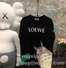 芸能人に愛用者続出 2022 ロエベ LOEWEブランドコピー 半袖Tシャツ 2色可選 スタイリッシュな印象