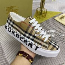 存在感◎ バーバリー BURBERRY カジュアルシューズ 2022秋冬 スニーカー BURBERRYスーパーコピー 激安 コスパに優れたメンズの超軽量スニーカー