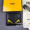 海外セレブ愛用 2022秋冬 フェンディフェンディスーパーコピー FENDI 圧倒的な高級感 二つ折り財布 メンズ財布