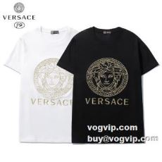 今話題の最新作 VERSACE...