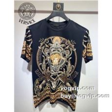 お洒落に魅せる ヴェルサーチコピーブランド しにくいので快適なウェアで最高のパフォーマンスを実現 2022秋冬 ヴェルサーチ VERSACE 半袖Tシャツ