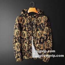 肌触りのいい ヴェルサーチスー...