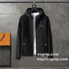 個性的なデザイン ヴェルサーチ...