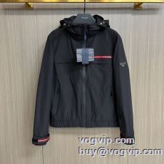 魅力的 2024超激得格安 vogブランド コピー 優良店 プラダ PRADA ブルゾン 防湿性に優れ