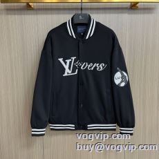 10年保証 日本未発売 LOUIS VUITTON ルイ ヴィトン 2024数量限定定番 ブルゾン 程よい厚みとさらりと優しい着心地なので秋から冬 ブランドスーパーコピー 激安専門店