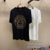 2025最新入荷 ヴェルサーチ スーパーコピー 大人気アイテム！入手困難 半袖Tシャツ 2色可選