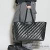 バレンシアガ BALENCIAGA スーパーコピー n級品 2025高級品 通販 WBAGBAL026 Balenciag CrushCarry All ハンドバッグ ショルダーバッグ 3色可選 高級感漂わせる