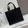 ロエベ コピーブランド 2025最新入荷 WBAGLOE007 ハンドバッグ 2色可選 大人のセンスを感じさせる