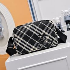 BURBERRYブランドコピー爆買い2025 ショルダーバッグ 斜め掛けバッグ3色可選 NBAGBU015