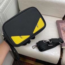 激安大特価2025 FENDI...