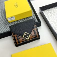 ランキング商品 FENDIブラ...
