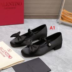 2025激安大特価定番 ヴァレ...