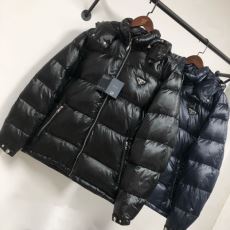 2025爆買いセール プラダ業...