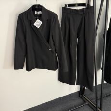 2025驚きの破格値人気 ロエベ LOEWEスーパーコピー 激安 NWTLOE017 レディース 上下セット スーツ ジャケット、上着 3色可選