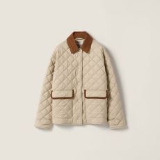 MIUMIUブランド 偽物 通...