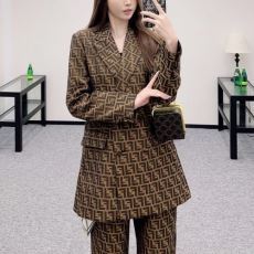 レディース スーツ 上下セット 2025お買い得高品質 フェンディブランドコピー NWTFEN023 ジャケット、上着