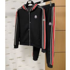 落ち着いた感覚 モンクレール コピー WTMO176 パーカ...