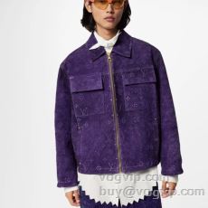 洗練を十分に演出する LOUI...