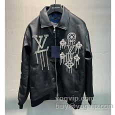 秋のお出かけに最適 ルイ ヴィ...