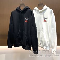 上品な輝きを放つ形 ルイ ヴィ...