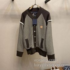 2025激安大特価定番人気 WTLV558 ニット セーター ルイ ヴィトン スーパーコピー もっとも高い人気を誇る