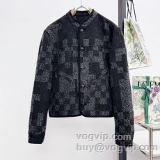 2025驚きの破格値安い ルイ ヴィトン WTLV561 ブルゾン ジャケット、上着 活用できるアイテム LOUIS VUITTONブランドコピー