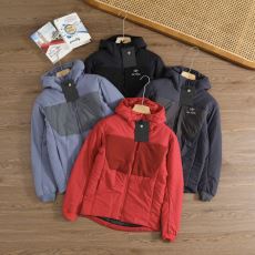 最旬アイテム ダウンジャケット...