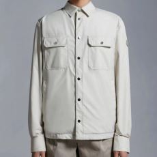 存在感のある モンクレール ス...