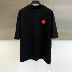 スタイリッシュな印象 モンクレ...