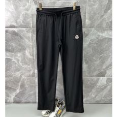 主役になる存在感 チノパン スエットパンツ モンクレール MONCLERコピーブランド 2026春夏季超人気 NZKMO018 3色可選