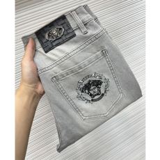 ジーンズ ヴェルサーチ コピー ブランド 2026品質保証大...