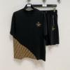 フェンディ FENDI偽物ブランド 2026新商品！ NXZFEN120 上下セット 半袖Tシャツ 2色可選 ファション性の高い