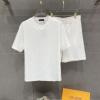 高級感を備えている ルイ ヴィトンコピー NXZLV264 上下セット 袖Tシャツ 2色可選 2026お買い得豊富な