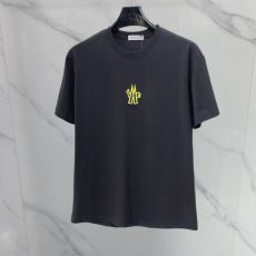 先行販売 モンクレール偽物ブラ...